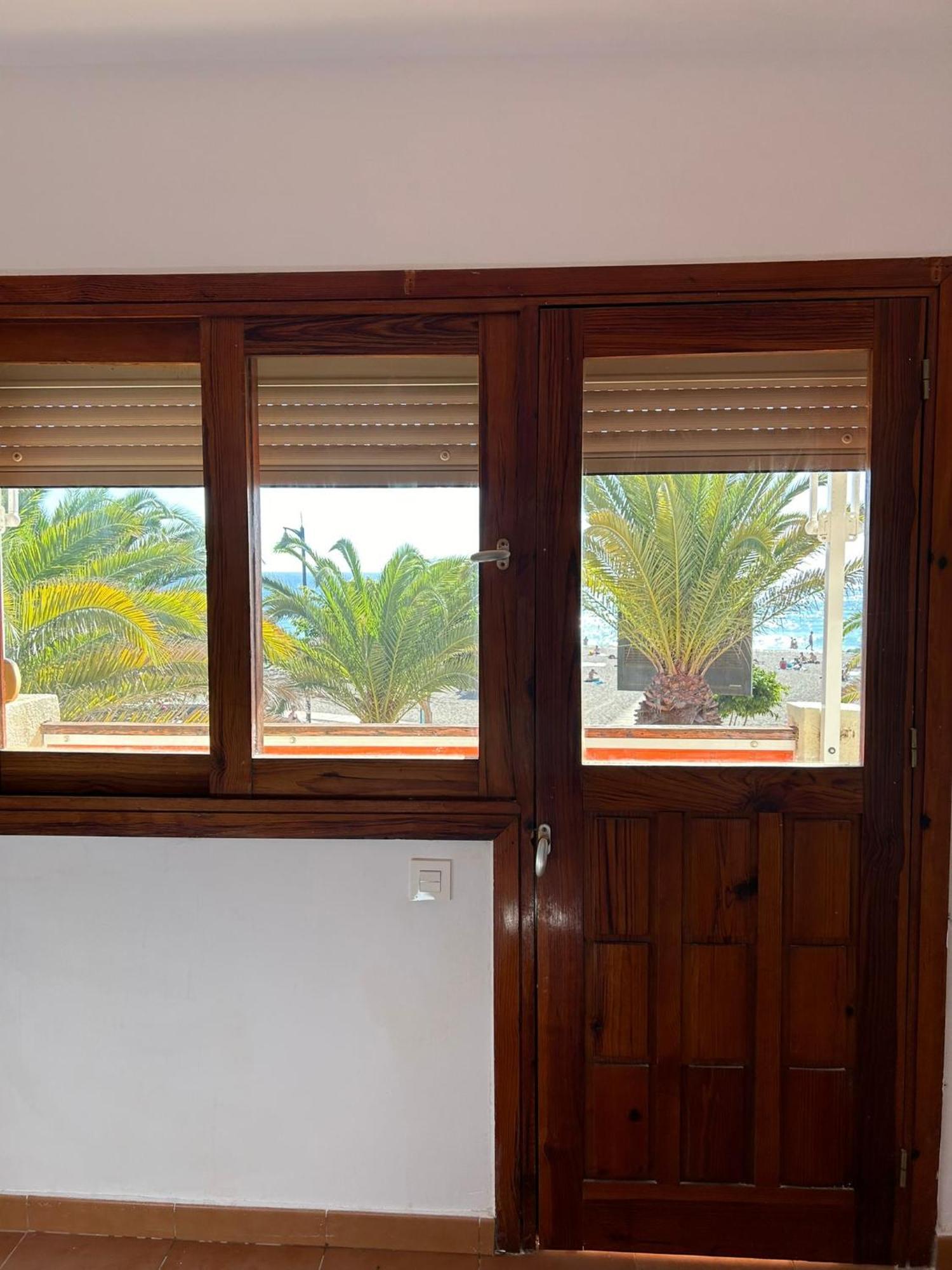 Prime Beachfront Location, Free Parking, Steps To The Sand Los Cristianos  Ngoại thất bức ảnh