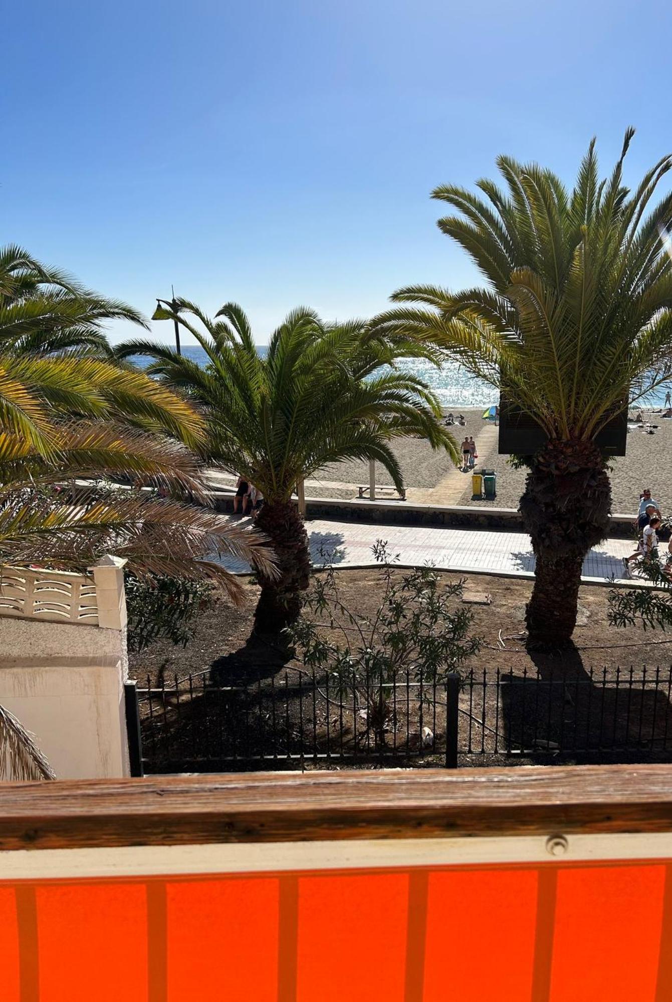 Prime Beachfront Location, Free Parking, Steps To The Sand Los Cristianos  Ngoại thất bức ảnh
